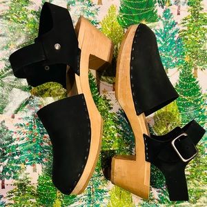 BRYR 38 Emma Wooden Clog Platform Shoes Black Mid Height Closed Toe